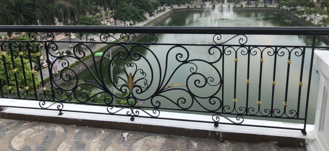 Lan can sắt mỹ thuật