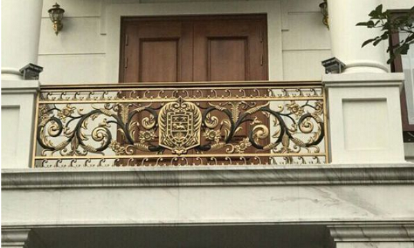 Mẫu lan can nhôm đúc đẹp