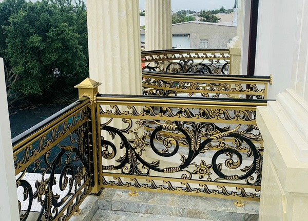 Mẫu lan can nhôm đúc đẹp