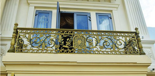 Mẫu lan can nhôm đúc đẹp