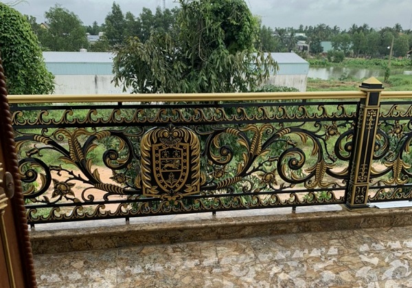 Mẫu lan can nhôm đúc đẹp