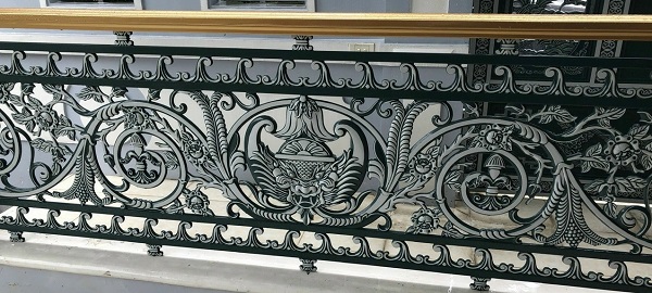 Mẫu lan can nhôm đúc đẹp