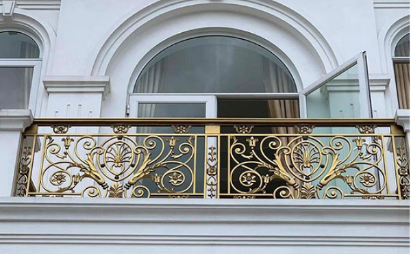 Mẫu lan can nhôm đúc đẹp