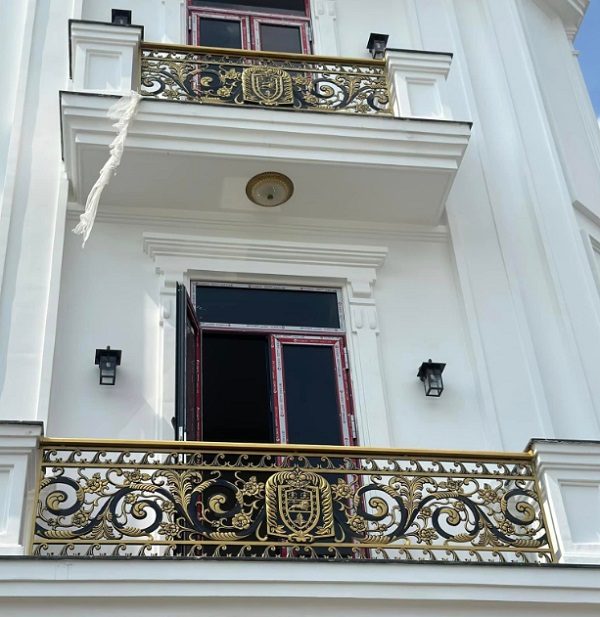 Mẫu lan can nhôm đúc đẹp