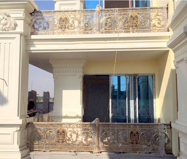 Mẫu lan can nhôm đúc đẹp