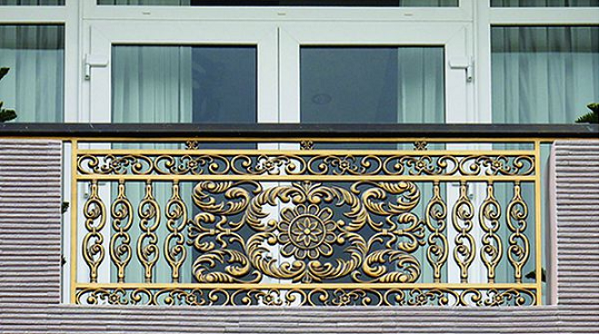 Mẫu lan can nhôm đúc đẹp