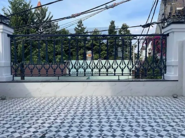 Mẫu tường rào sắt đơn giản