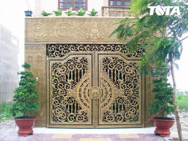 Sơn sắt mạ kẽm cho công trình cổng nhôm mỹ thuật