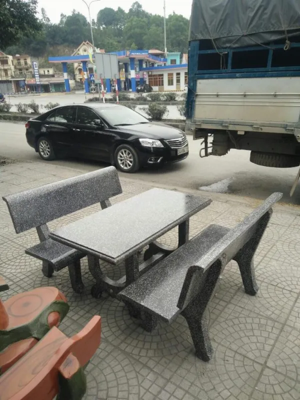 bàn ghế đá ghi 2 mặt