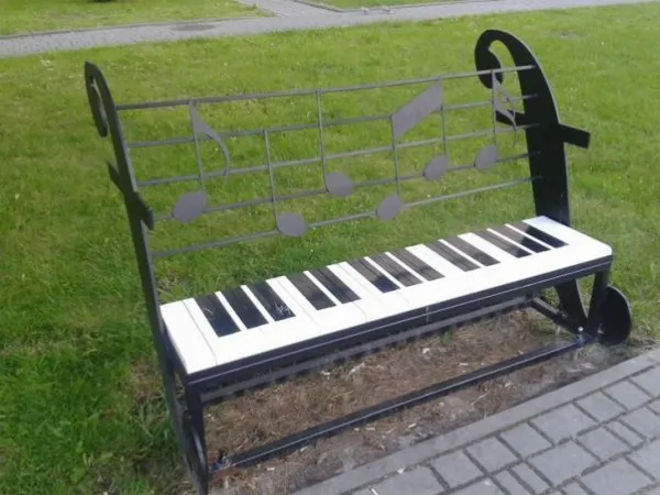 Ghế băng sắt mỹ thuật hình bàn phím piano