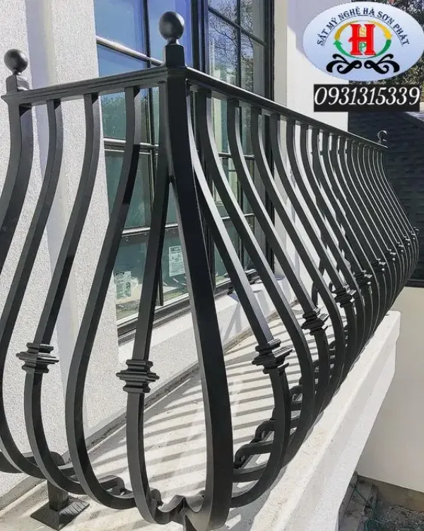 lan can ban công đơn giản hà sơn phát 001