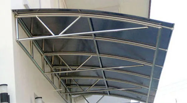 Mẫu mái kính che cửa sổ khung inox