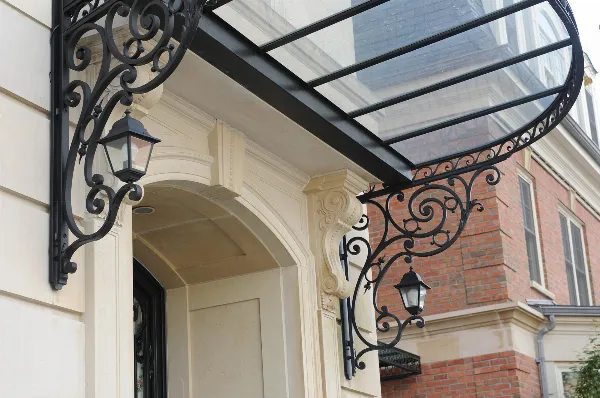 Sắt mỹ thuật được sử dụng rộng rãi, phổ biến tại phương Tây từ nhiều thế kỷ trước